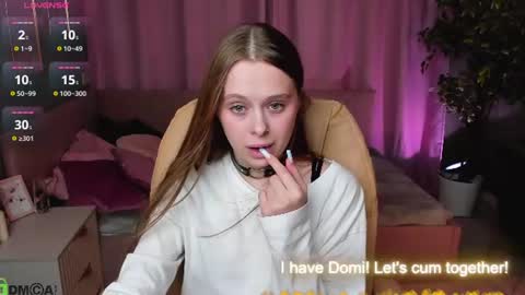 megg_ryan online show from August 10, 9:44 am