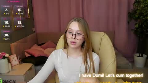 megg_ryan online show from August 14, 12:42 pm