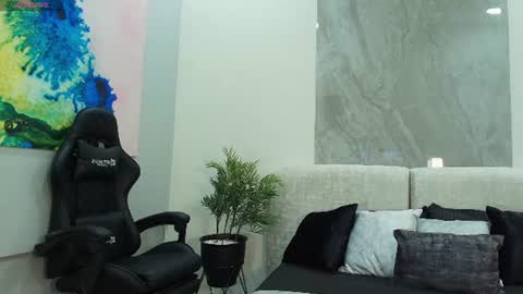 MEGGAN LUXX online show from September 5, 11:15 am