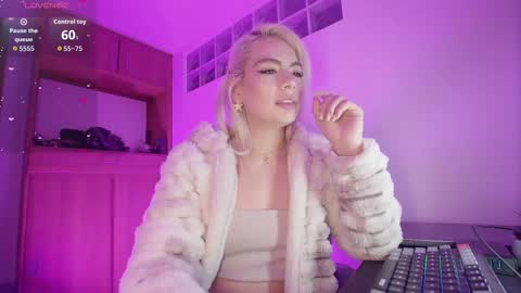 Megganfoxxy 02 online show from February 23, 4:22 am