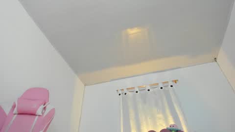 meghan_kitsune online show from July 15, 6:31 pm