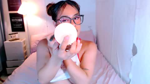 mel_rai14 online show from August 7, 8:47 am