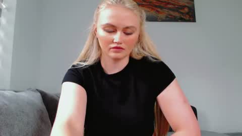 Melania online show from July 9, 11:59 am