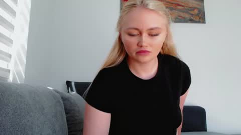 Melania online show from July 13, 12:23 pm