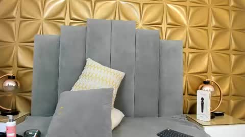 Melani online show from August 12, 5:48 pm