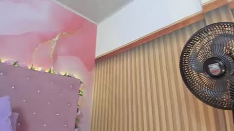 melanie__evans online show from August 6, 3:22 pm