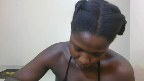 melanie_bae1 online show from July 24, 10:51 am