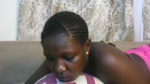 melanie_bae1 online show from August 13, 7:17 pm