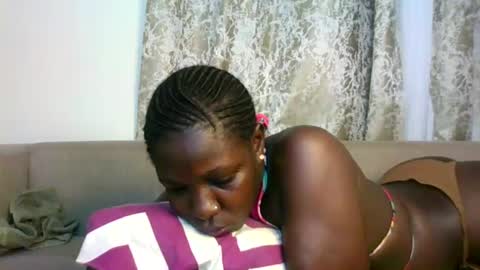 melanie_bae1 online show from August 14, 4:05 am