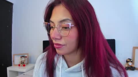Melanie roux  online show from August 5, 12:58 pm