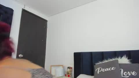 Melanie roux  online show from August 8, 12:49 pm