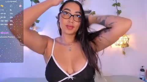 Melanie online show from August 16, 2:04 am