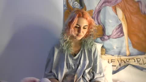 Melanie online show from August 12, 7:33 am