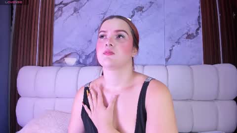 MELANIE online show from August 6, 1:21 pm