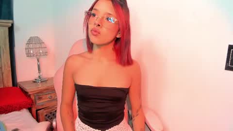 melaniie_foxx online show from August 6, 12:15 pm