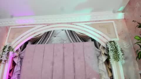 melany online show from August 5, 3:48 am