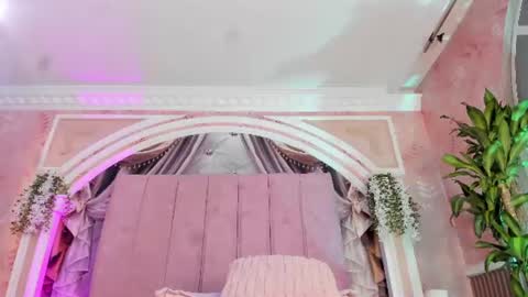 melany online show from August 5, 7:39 am