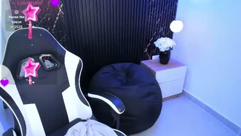 Melany  online show from August 14, 8:29 am