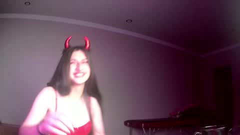 melena_caramel online show from May 28, 9:51 pm