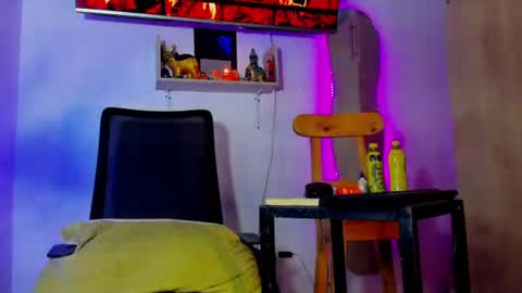 melii online show from August 5, 8:34 am