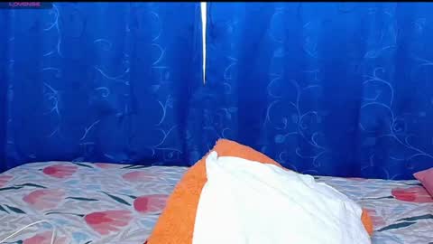 follow me new account melika ronit online show from September 3, 6:33 pm