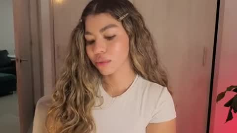 melina_ferrer1 online show from August 8, 3:56 pm