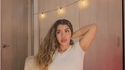 melina_ferrer1 online show from August 8, 5:02 pm