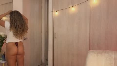 melina_ferrer1 online show from August 8, 6:08 pm