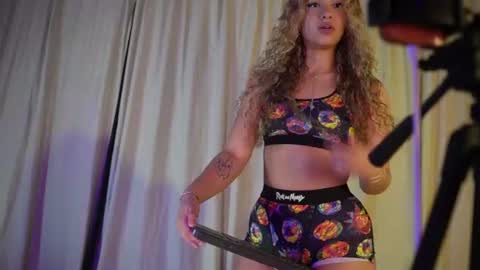   online show from August 15, 3:10 am