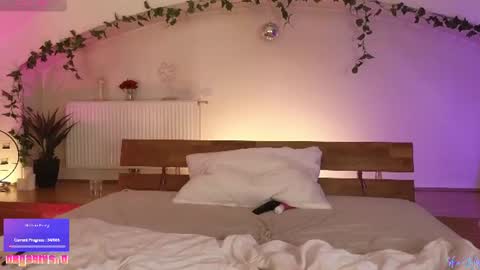 Melina Styles online show from August 6, 1:21 pm