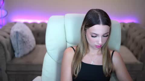 Melisa Ross online show from August 10, 5:47 pm