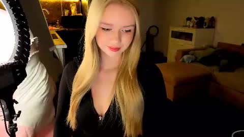 Mel or Lissa 3 Welcome here online show from July 25, 10:25 pm