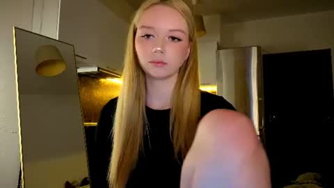 Mel or Lissa 3 Welcome here online show from August 3, 10:39 pm