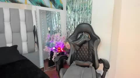 melissa___saenz online show from August 5, 2:04 pm