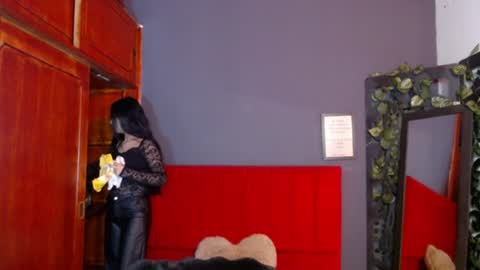 michell online show from August 16, 12:20 pm