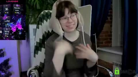 Melissa online show from August 2, 9:55 pm