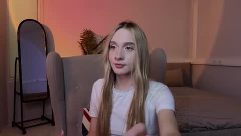 Milissa online show from August 11, 3:47 pm