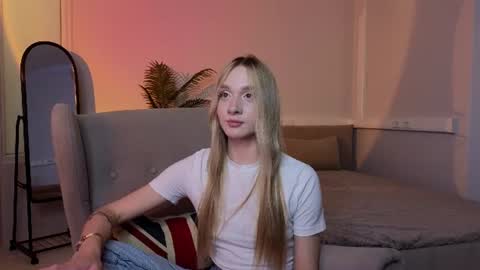 Milissa online show from August 11, 7:05 pm