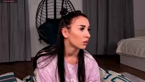 melissande online show from August 11, 8:11 pm