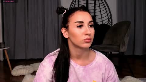 melissande online show from August 12, 2:25 am