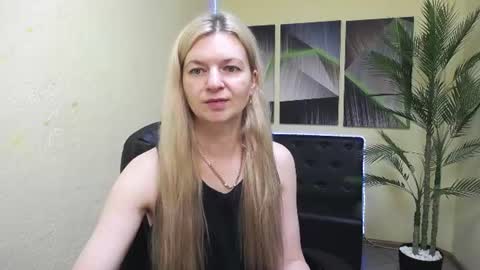 Melissa online show from August 10, 12:50 pm