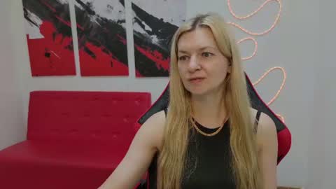 Melissa online show from August 12, 3:03 pm