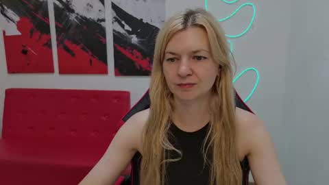 Melissa online show from August 12, 4:09 pm