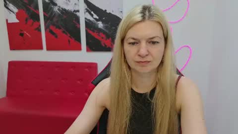 Melissa online show from August 13, 3:59 pm