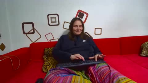 Mili  online show from March 9, 6:04 pm