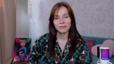 mellhyees online show from August 9, 4:46 am