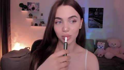 Ms. Tessa online show from June 25, 11:13 am