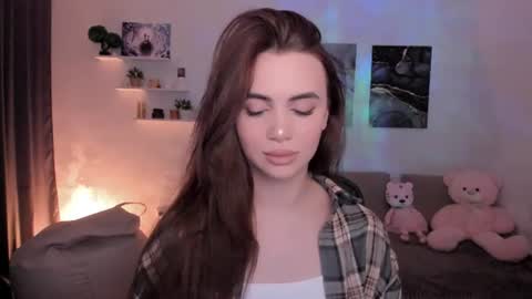 Ms. Tessa online show from July 1, 4:24 am