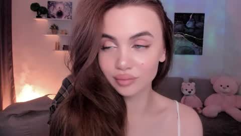 Ms. Tessa online show from July 1, 7:42 am