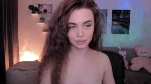 Ms. Tessa online show from July 10, 8:20 am